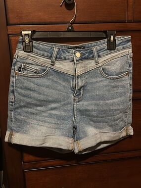 Judy Blue Light Blue Rolled Hem Denim Shorts